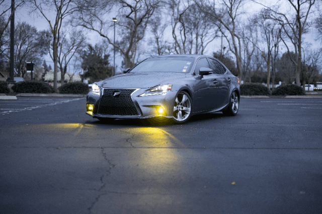 2016 Lexus IS 200T F Sport - A Blend of Luxury and Performance